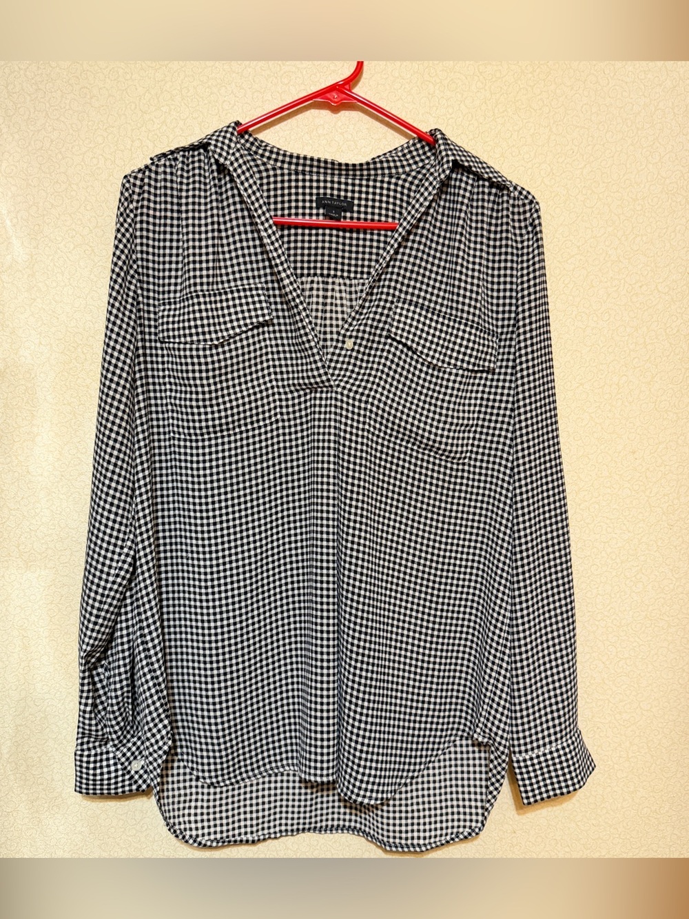 Ann Taylor Black & White Gingham Button-Down Shirt